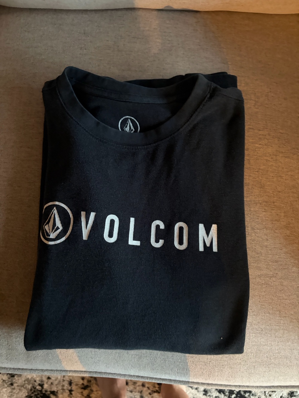 Volcom Black Long Sleeve thermal Tee with white Logo - Picture 5 of 5